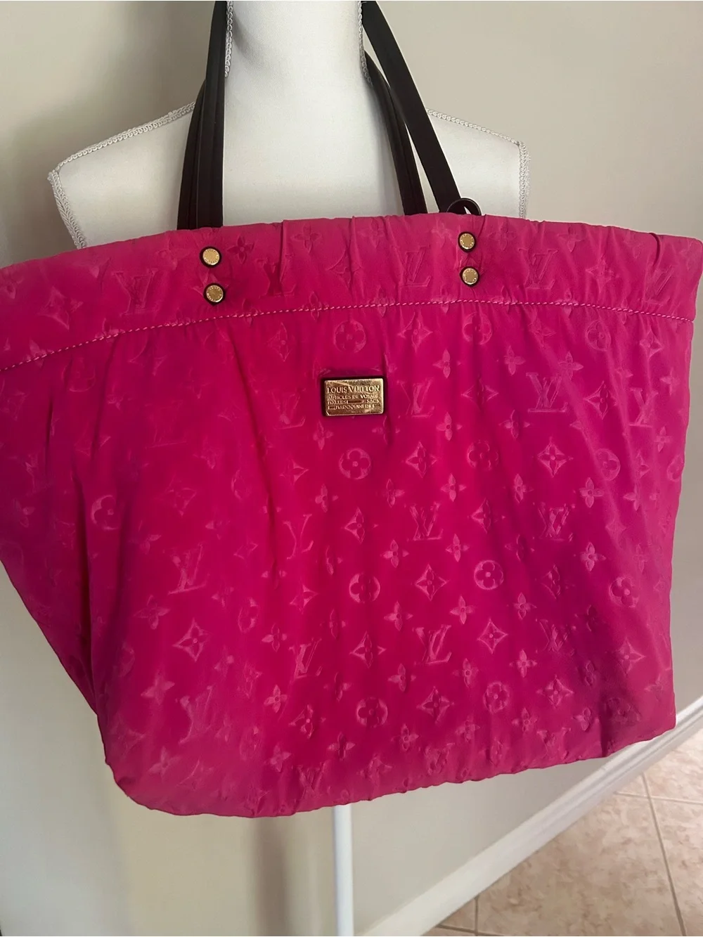 Louis Vuitton Scuba Neverfull Tote in Pink